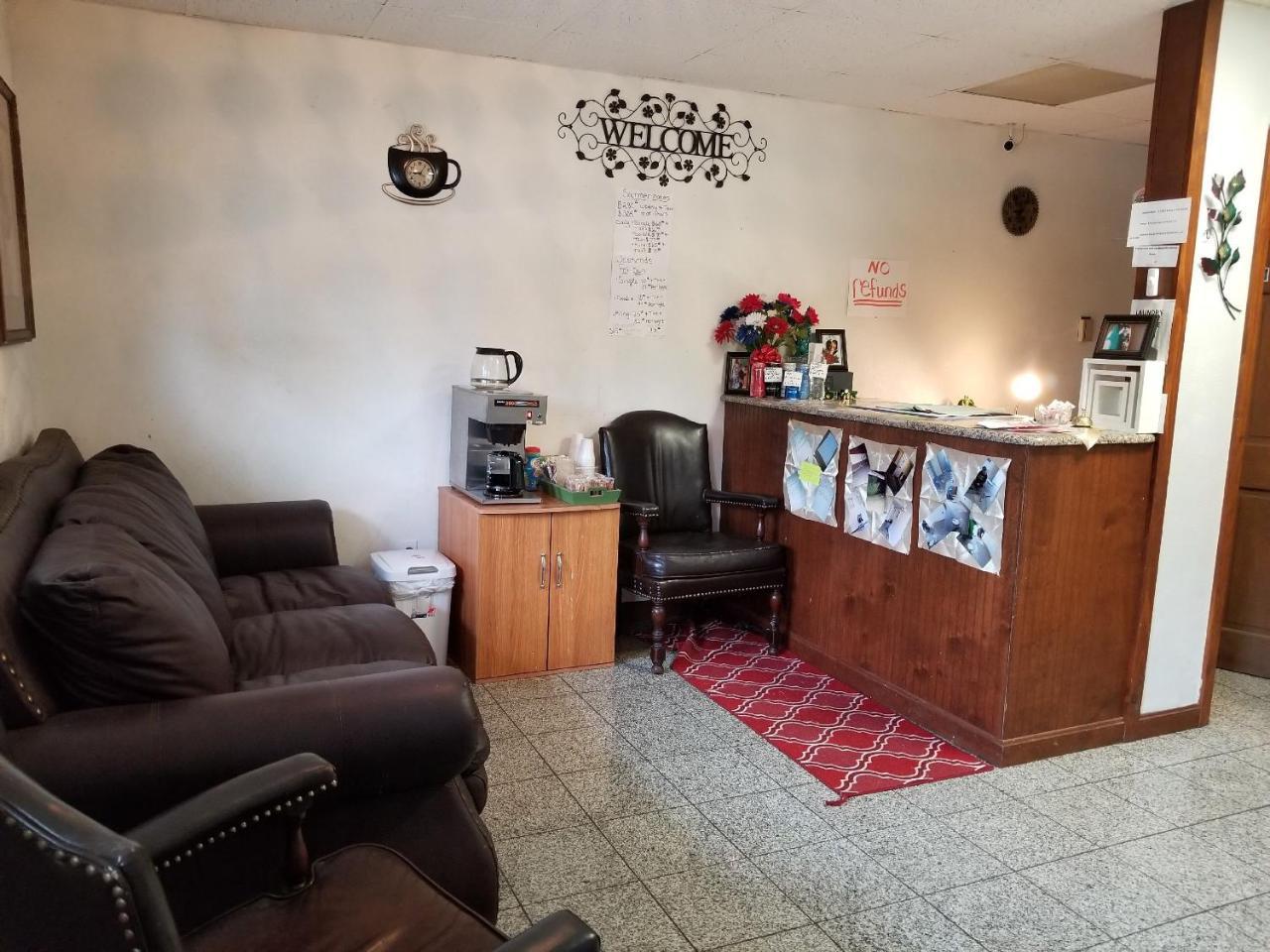 Pittsfield Motor Inn エクステリア 写真