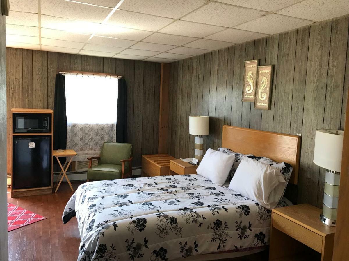 Pittsfield Motor Inn エクステリア 写真