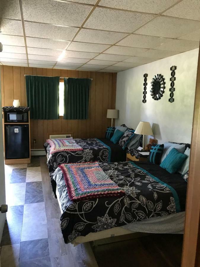 Pittsfield Motor Inn エクステリア 写真